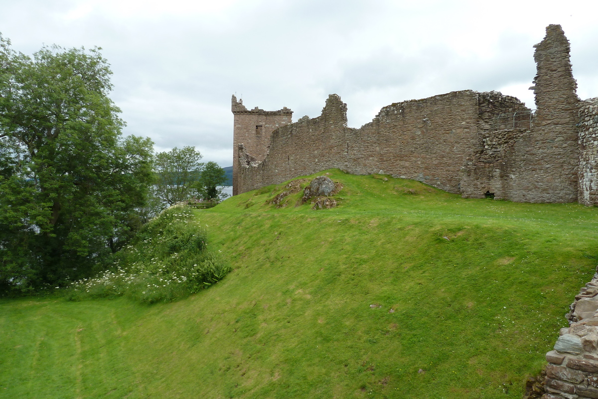 Picture United Kingdom Scotland Urquhart Castle (Loch Ness) 2011-07 15 - Waterfall Urquhart Castle (Loch Ness)