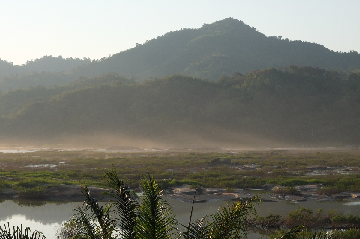 Picture Thailand Mekong river 2012-12 137 - Cost Mekong river