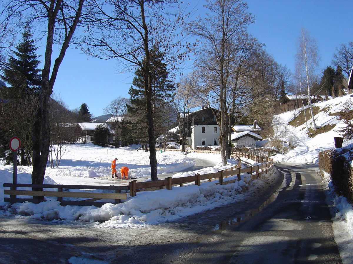 Picture Austria Kitzbuhel 2005-03 11 - Street Kitzbuhel