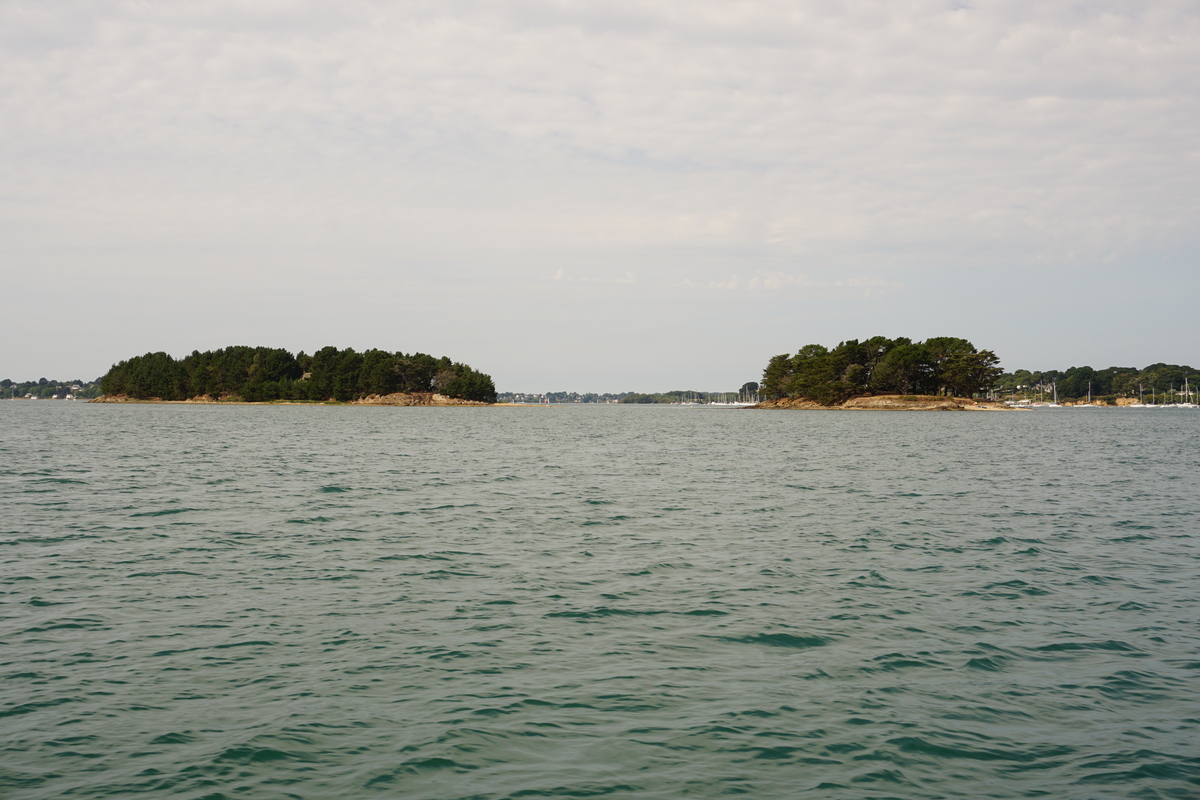 Picture France Golfe du Morbihan 2016-08 72 - Waterfall Golfe du Morbihan