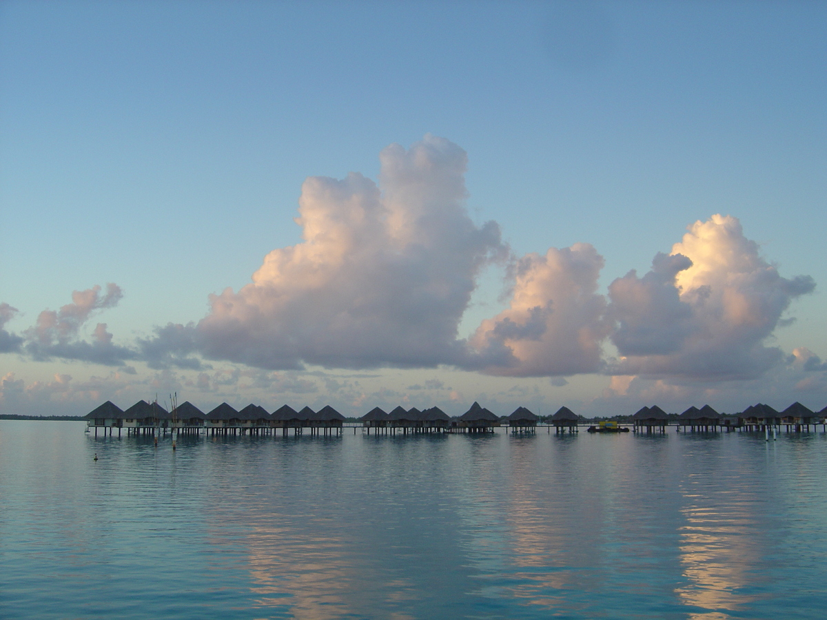 Picture Polynesia Meridien Bora Bora Hotel 2006-04 52 - Sunset Meridien Bora Bora Hotel