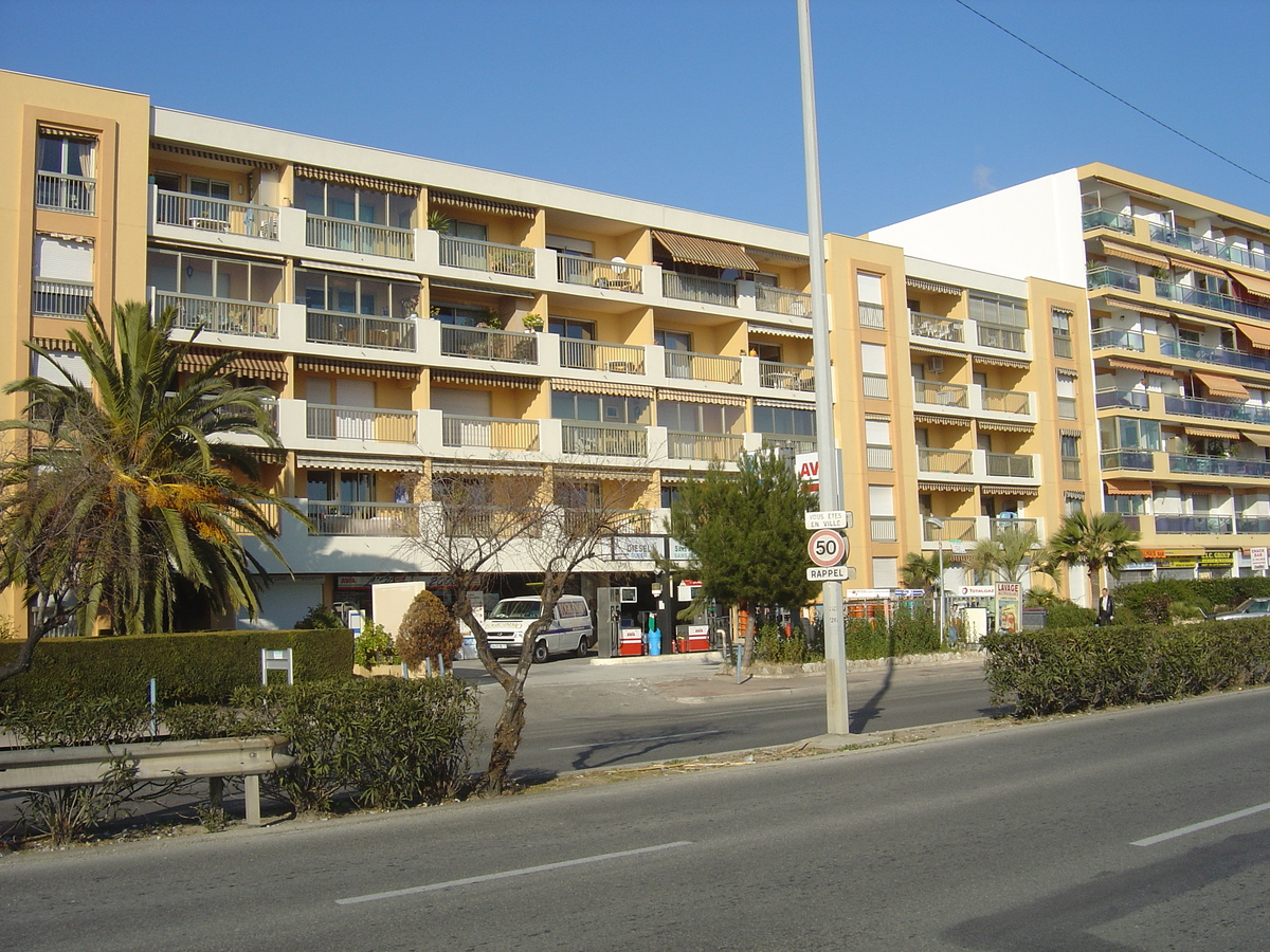 Picture France Cagnes sur Mer 2006-01 41 - Walking Street Cagnes sur Mer