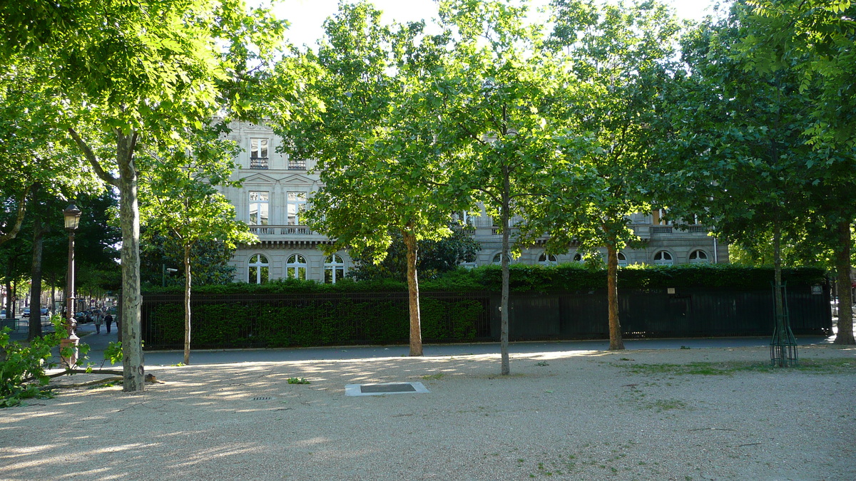 Picture France Paris Etoile and Arc de Triomphe 2007-05 100 - Streets Etoile and Arc de Triomphe