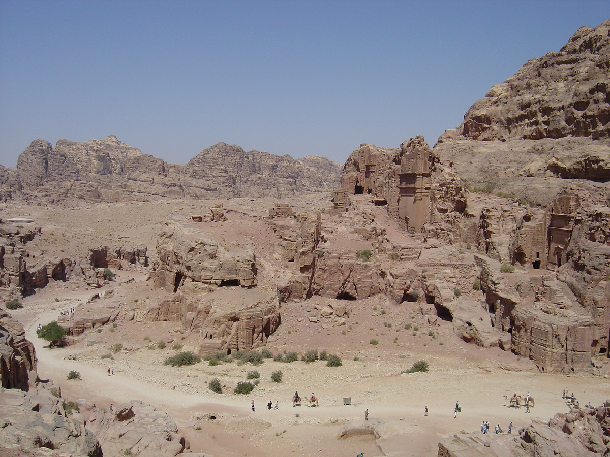 Picture Jordan Petra 2004-10 0 - Monument Petra