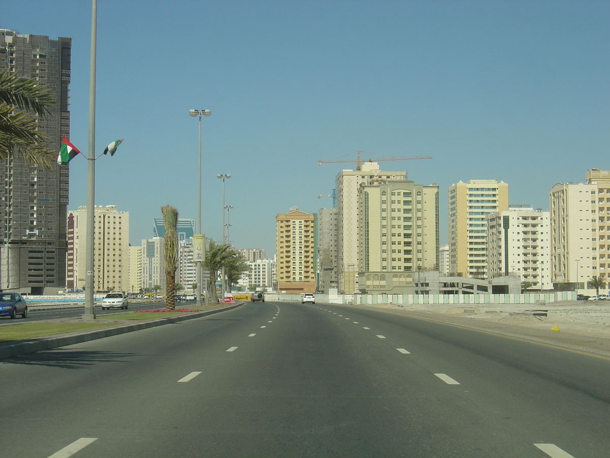 Picture United Arab Emirates Sharjah 2005-03 30 - Hot Season Sharjah