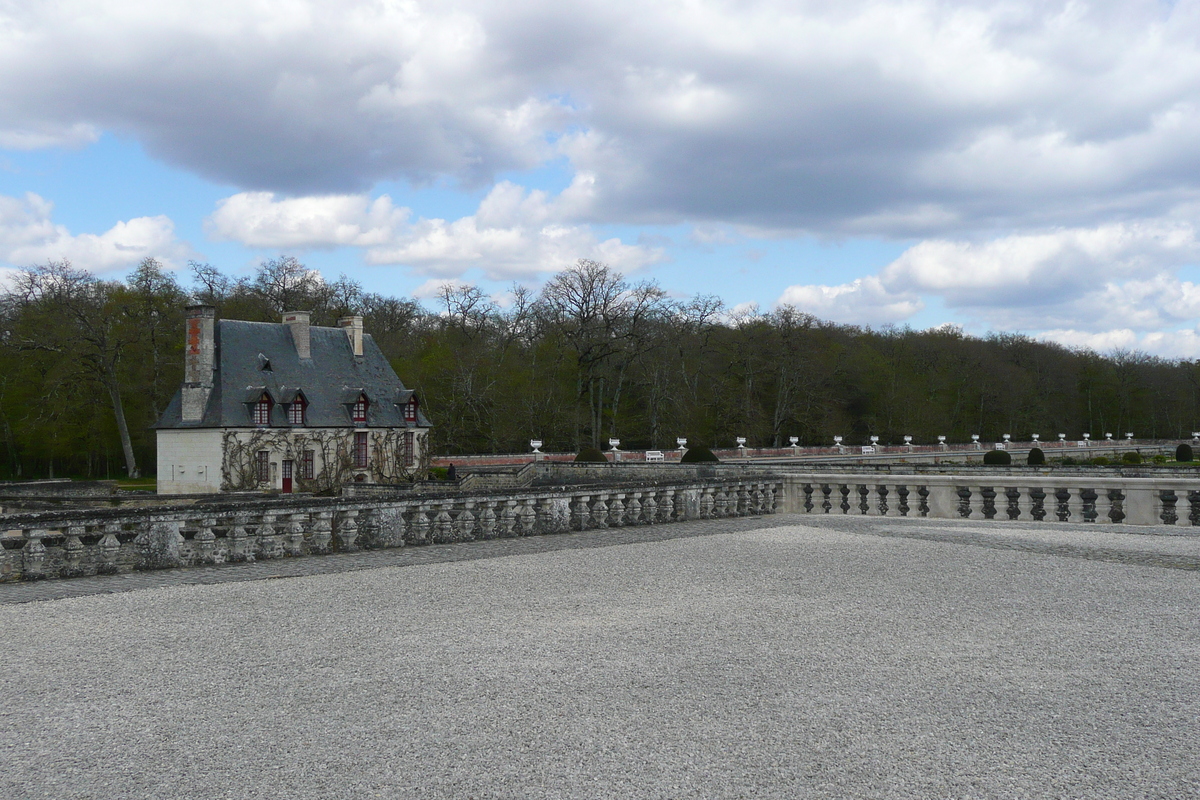 Picture France Chenonceau Castle 2008-04 67 - Waterfalls Chenonceau Castle