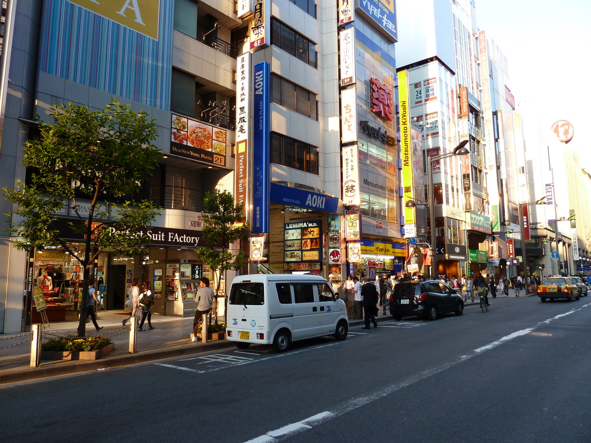 Picture Japan Tokyo Shinjuku 2010-06 55 - Cost Shinjuku