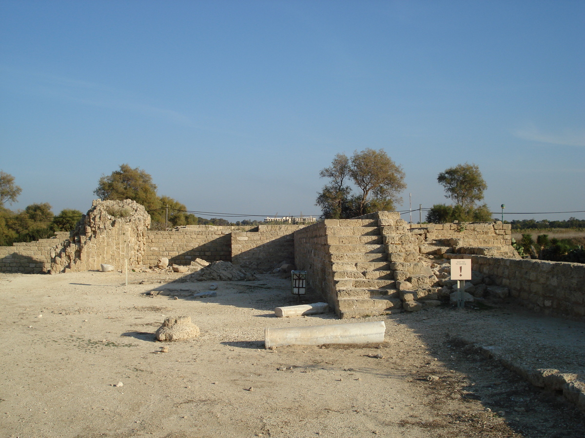 Picture Israel Caesarea 2006-12 184 - Savings Caesarea