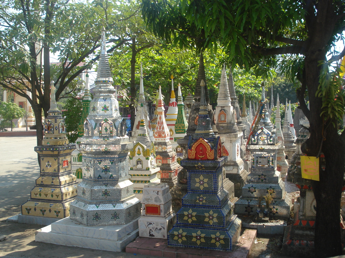 Picture Thailand Phitsanulok Wat Kuhasawan 2008-01 23 - Lands Wat Kuhasawan