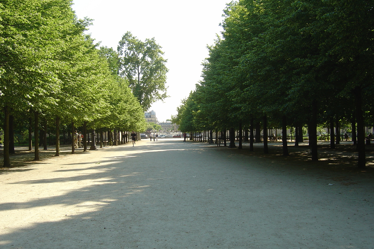 Picture France Paris Garden of Tuileries 2007-05 126 - Shopping Garden of Tuileries