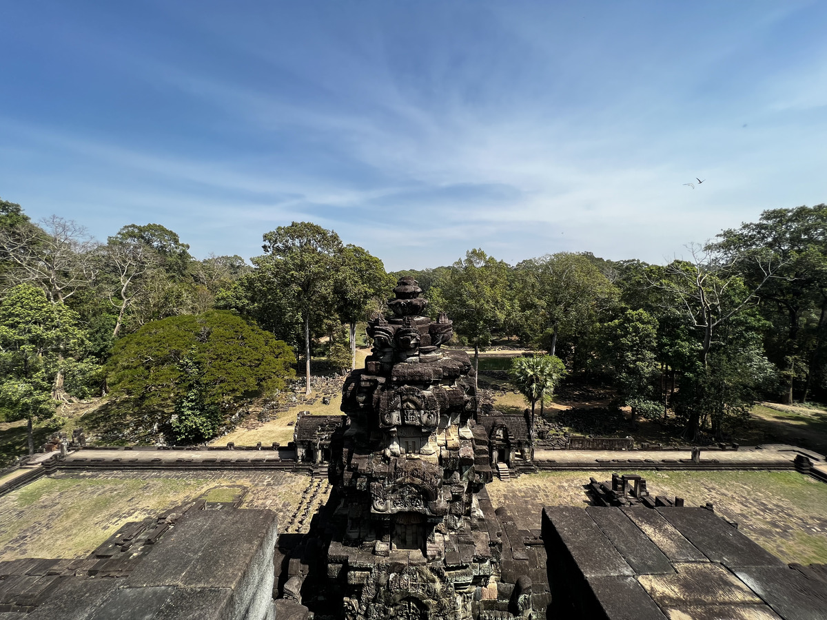 Picture Cambodia Siem Reap Baphuon 2023-01 43 - Lake Baphuon