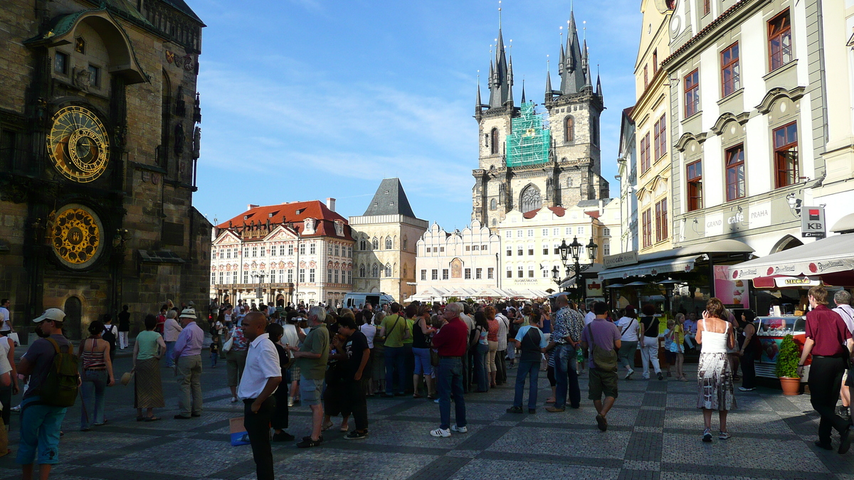 Picture Czech Republic Prague Staromestske namesti 2007-07 42 - Monument Staromestske namesti