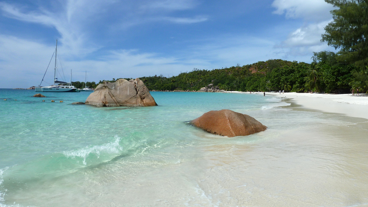 Picture Seychelles Anse Lazio 2011-10 30 - Monument Anse Lazio