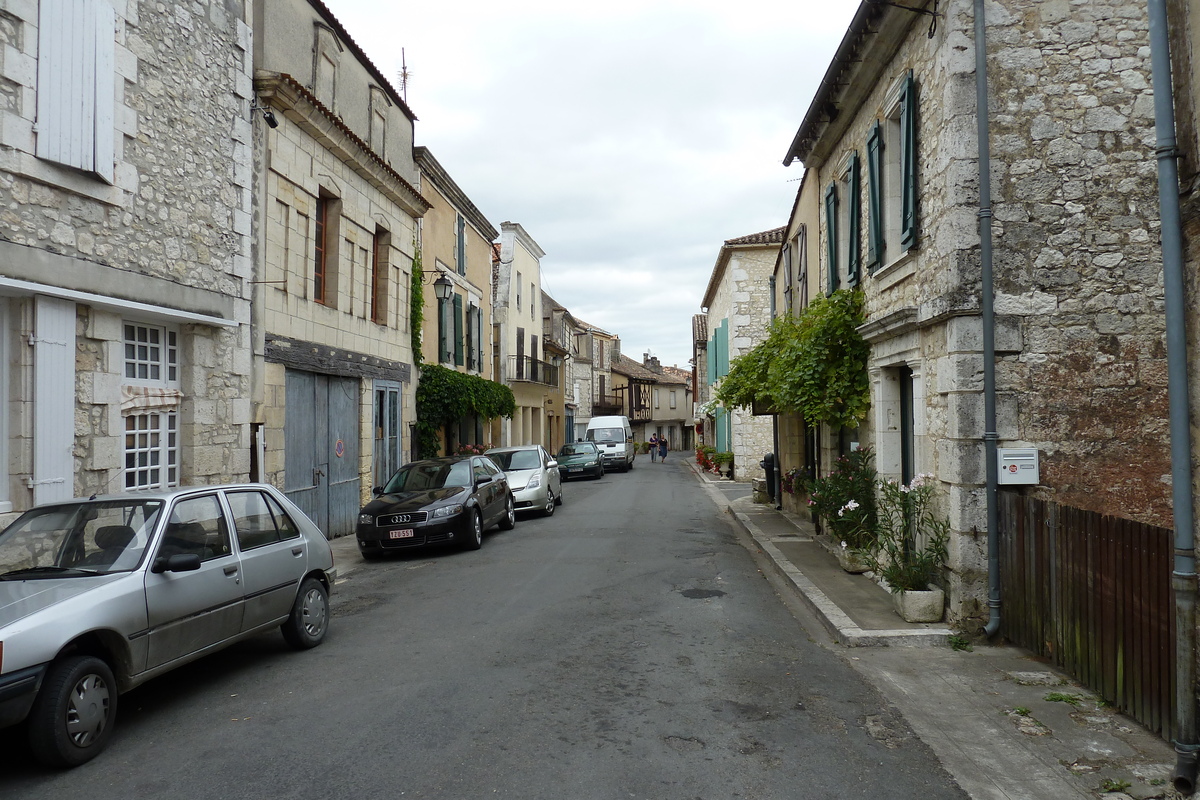 Picture France Issigeac 2010-08 23 - Walking Street Issigeac