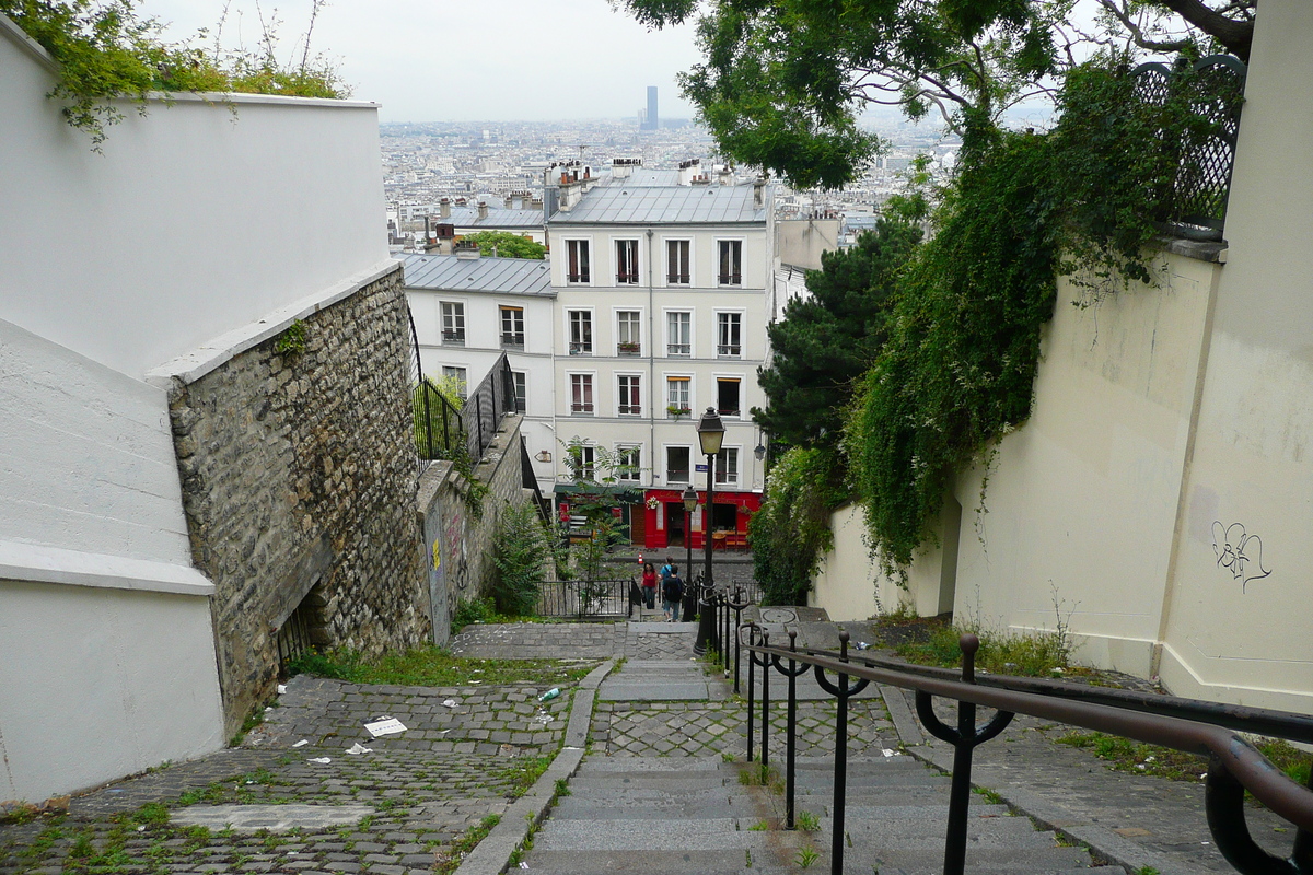 Picture France Paris Montmartre 2007-06 89 - Room Montmartre