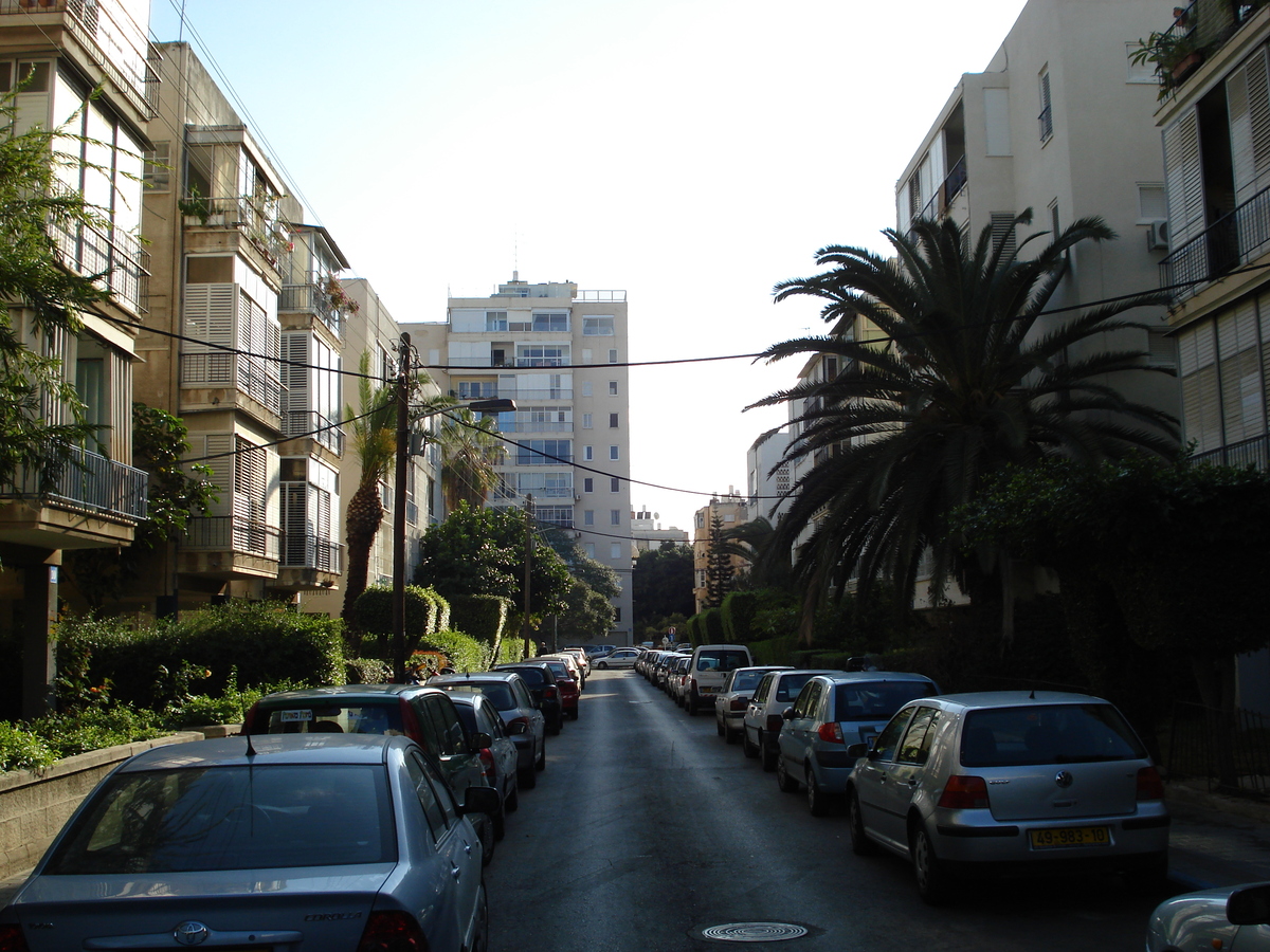 Picture Israel Tel Aviv 2006-12 54 - Streets Tel Aviv