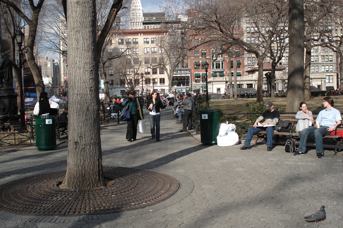 Picture United States New York Union Square 2006-03 16 - Monuments Union Square