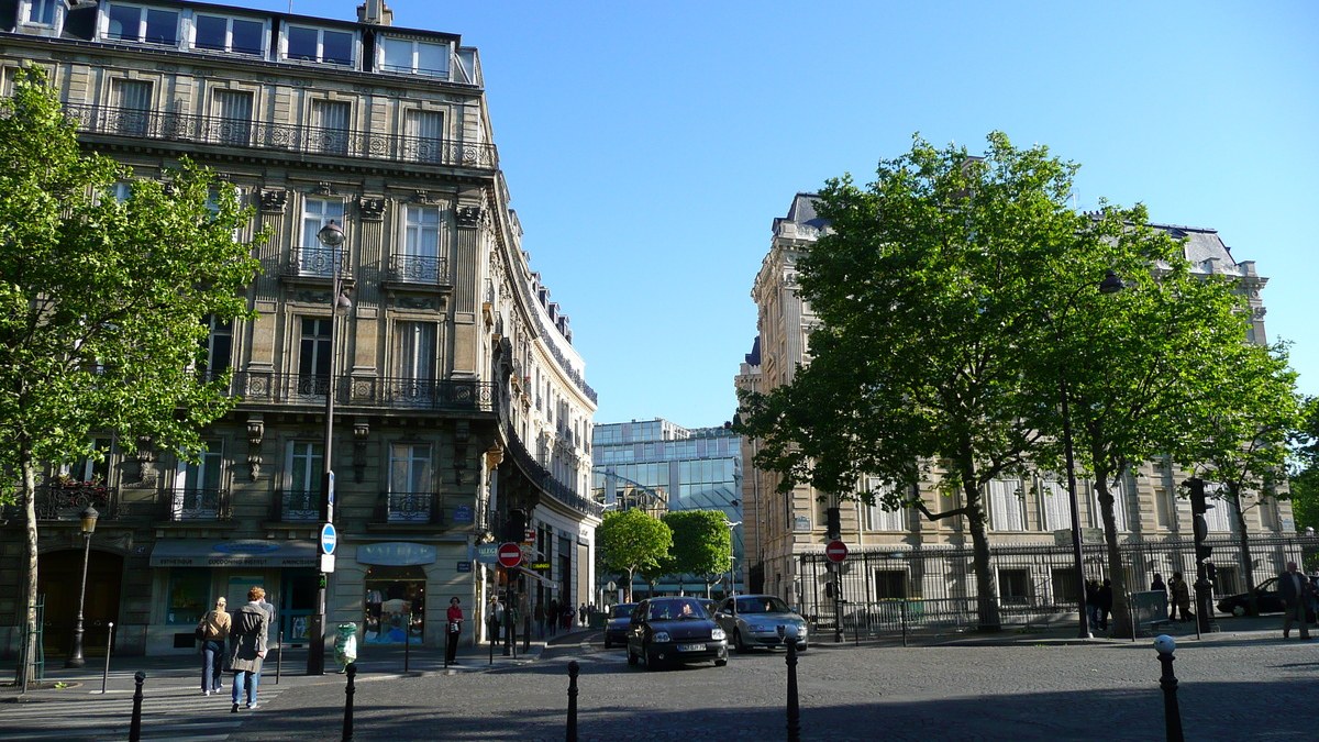 Picture France Paris Etoile and Arc de Triomphe 2007-05 24 - Cheap Room Etoile and Arc de Triomphe