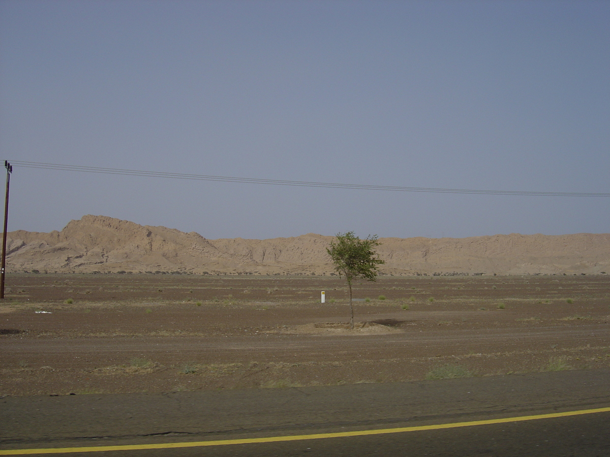 Picture Sultanate of Oman Buraimi to Sohar road 2005-03 25 - Resorts Buraimi to Sohar road