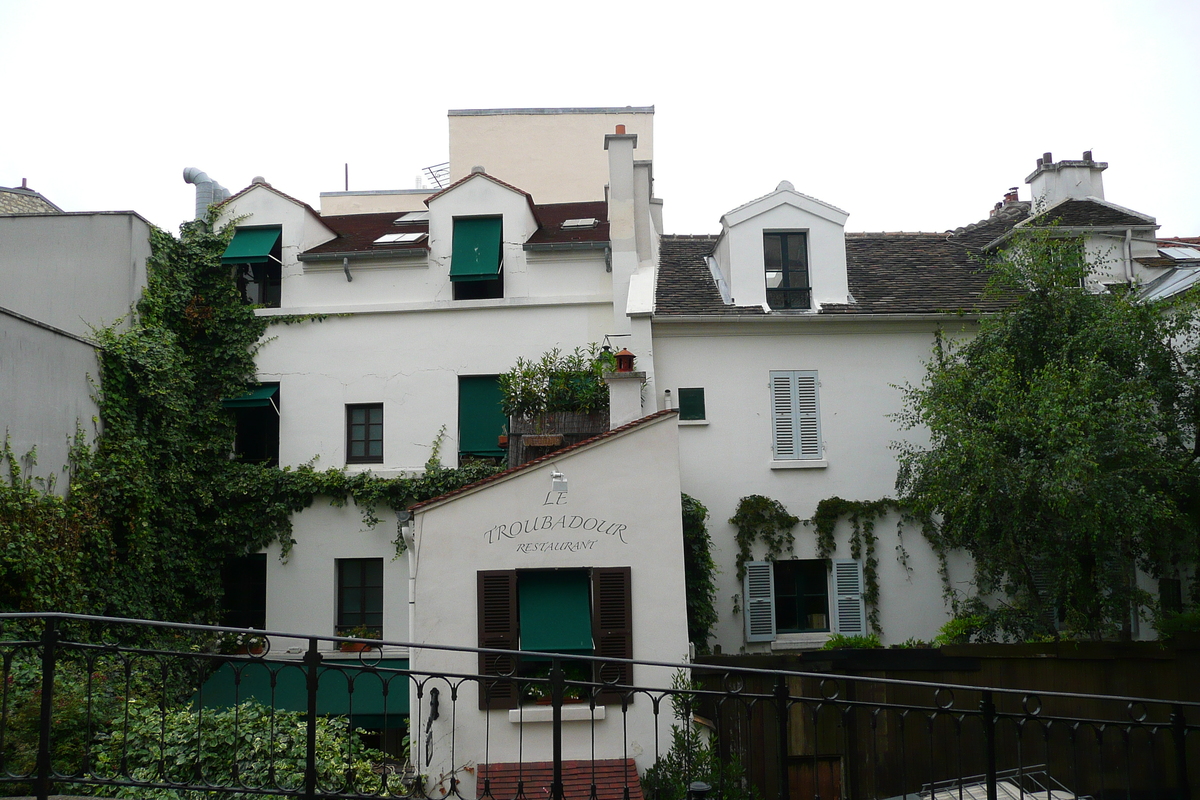 Picture France Paris Montmartre 2007-06 54 - Hot Season Montmartre