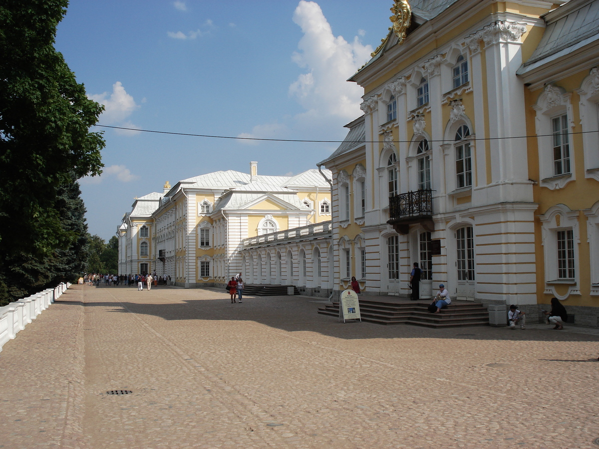 Picture Russia Petrodvorets 2006-07 10 - Streets Petrodvorets