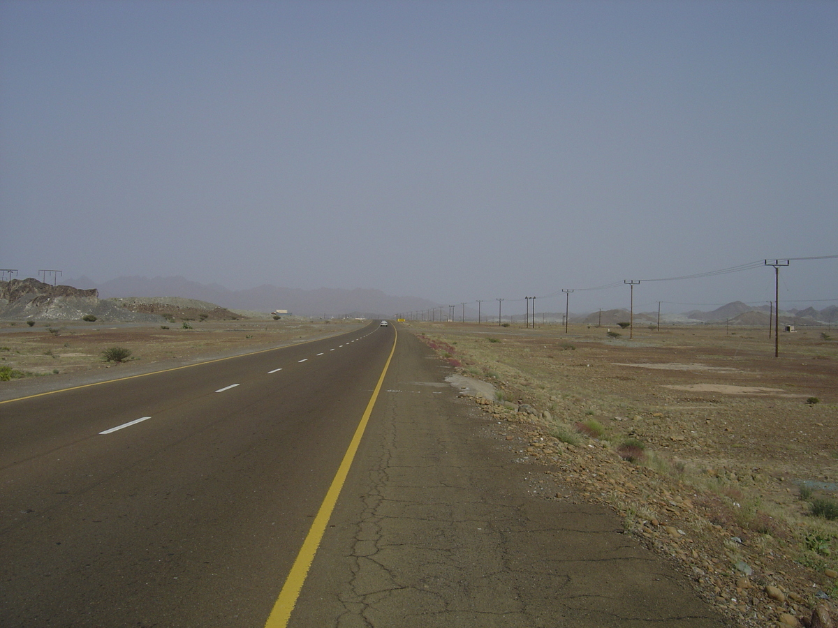 Picture Sultanate of Oman Buraimi to Sohar road 2005-03 20 - Land Buraimi to Sohar road