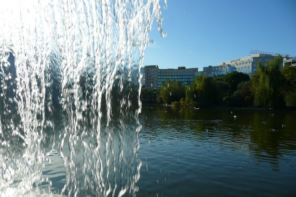 Picture France Nice Phoenix Parc 2007-10 92 - Waterfall Phoenix Parc