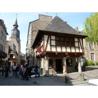 Picture France Dinan 2010-04 25 - Monument Dinan