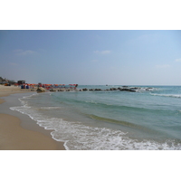 Picture Israel Bat Yam Beach 2007-06 31 - Hotel Pools Bat Yam Beach