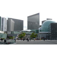 Picture France Paris La Defense 2007-05 176 - Lakes La Defense