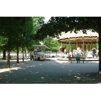 Picture France Paris Garden of Tuileries 2007-05 382 - Shopping Garden of Tuileries