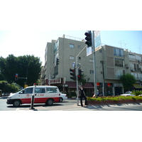 Picture Israel Tel Aviv Ibn Gvirol Street 2007-06 7 - Spring Ibn Gvirol Street