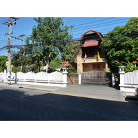 Picture Thailand Chiang Mai Rachadamnoen road 2009-12 11 - Monuments Rachadamnoen road