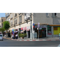 Picture Israel Tel Aviv Ibn Gvirol Street 2007-06 61 - Spring Ibn Gvirol Street