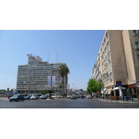 Picture Israel Tel Aviv Ibn Gvirol Street 2007-06 39 - Monuments Ibn Gvirol Street