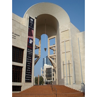 Picture Israel Tel Aviv 2006-12 81 - Monument Tel Aviv