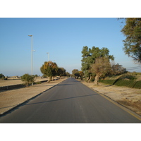 Picture Israel Caesarea 2006-12 147 - Street Caesarea