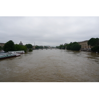 Picture France Paris Seine river 2016-06 36 - Hotel Pools Seine river