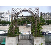 Picture France Paris Bastille Harbour 2007-06 63 - Waterfall Bastille Harbour