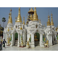 Picture Myanmar Yangon Shwedagon Pagoda 2005-01 44 - Hot Season Shwedagon Pagoda