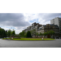 Picture France Paris 17th Arrondissement Place Wagram 2007-05 2 - Monument Place Wagram