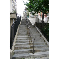 Picture France Paris Montmartre 2007-06 144 - Walking Street Montmartre