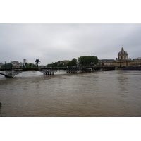 Picture France Paris Seine river 2016-06 39 - Cost Seine river