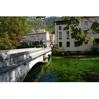 Picture France Fontaine-de-Vaucluse 2017-08 11 - Lake Fontaine-de-Vaucluse