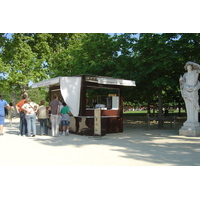 Picture France Paris Garden of Tuileries 2007-05 189 - Rain Season Garden of Tuileries