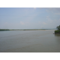 Picture Myanmar Road from Dawei to Maungmagan beach 2005-01 55 - Monument Road from Dawei to Maungmagan beach