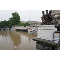 Picture France Paris Seine river 2016-06 77 - Hotel Pool Seine river