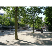 Picture France Paris Etoile and Arc de Triomphe 2007-05 17 - Hotel Pools Etoile and Arc de Triomphe