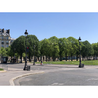 Picture France Paris lockdown 2020-04 94 - Street Paris lockdown