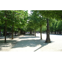 Picture France Paris Garden of Tuileries 2007-05 5 - Hotel Pools Garden of Tuileries